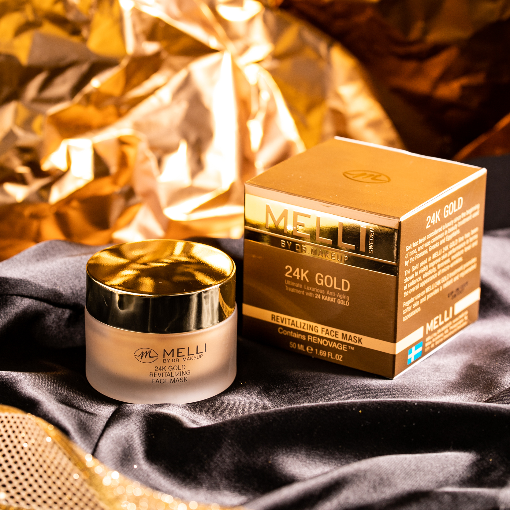 Upptäck våra lyxiga ansiktsmasker med guld som ger din hud en strålande lyster. Perfekt för att återfukta och revitalisera din hy.